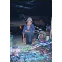 night market Loung Prabang.JPG